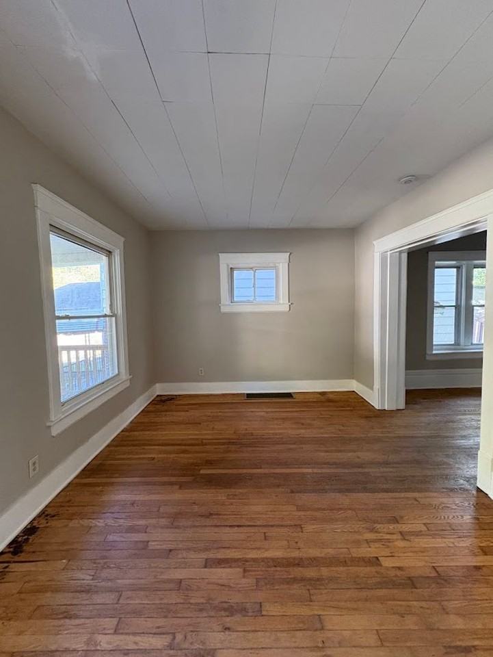 644 Easter Avenue - Photo 3 of 17