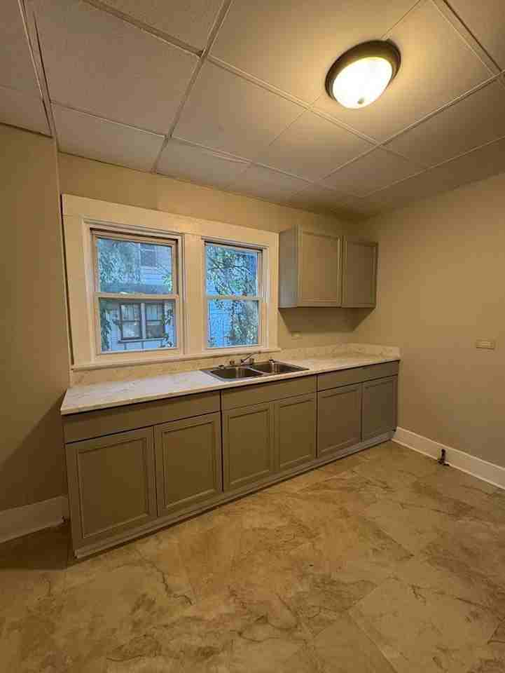 644 Easter Avenue - Photo 7 of 17