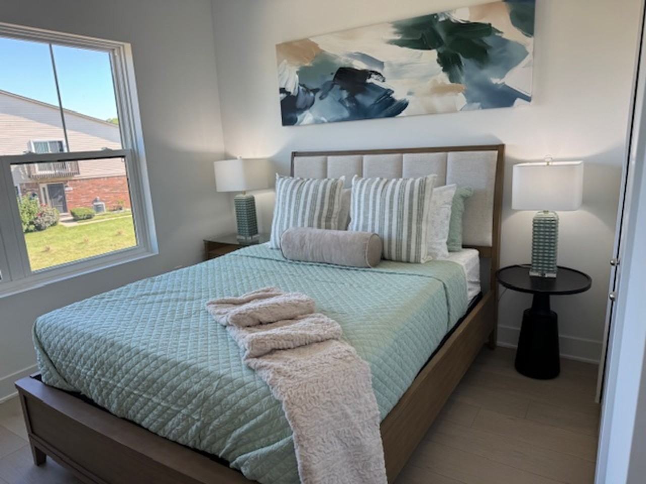 Enclave Chesterfield - Photo 7 of 37