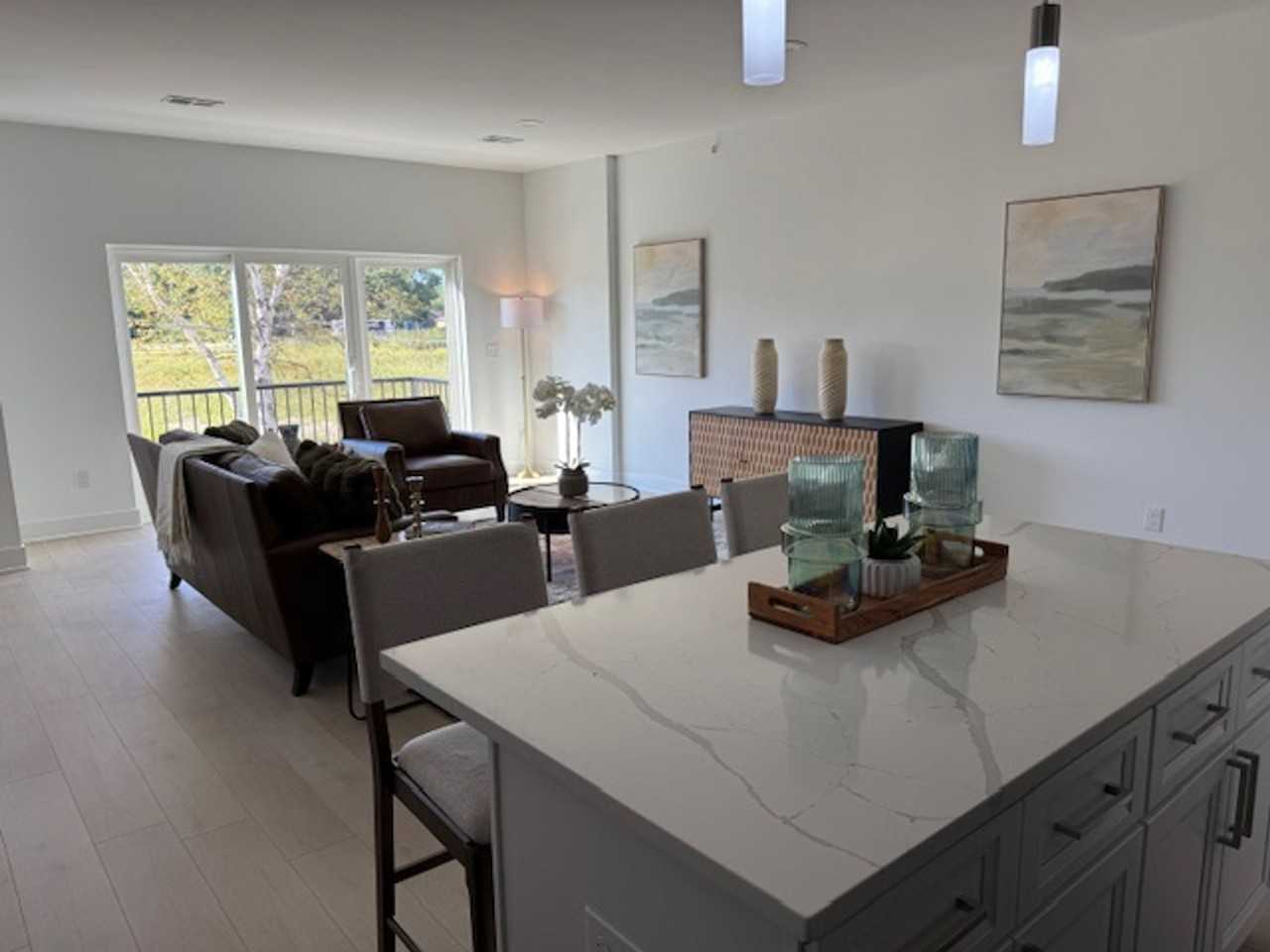 Enclave Chesterfield - Photo 4 of 37
