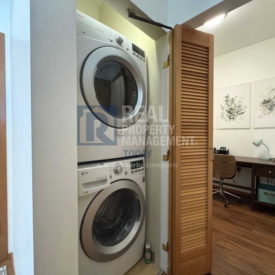210 W Pioneer #314 - Photo 6 of 17