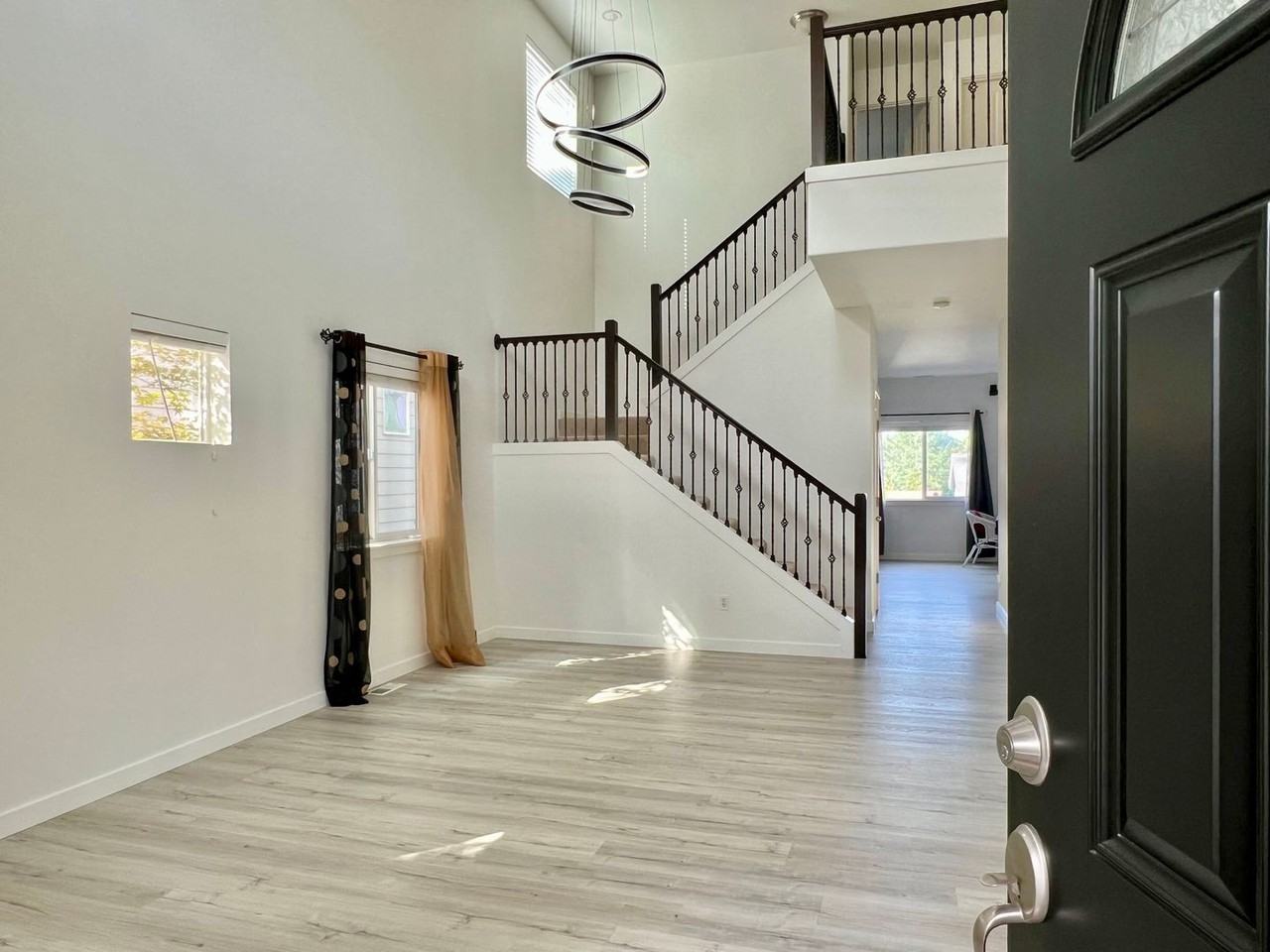 20411 124th Avenue Northeast - Photo 3 of 37