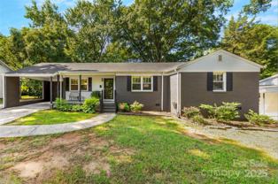 1126 E Woodlawn Rd - Photo 1 of 1