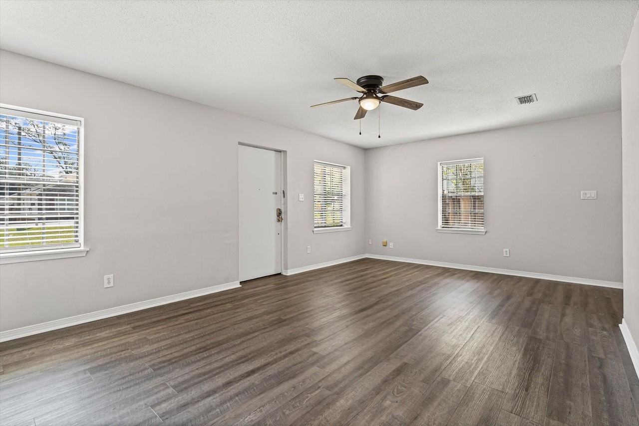 910 Louise Ave - Photo 3 of 22