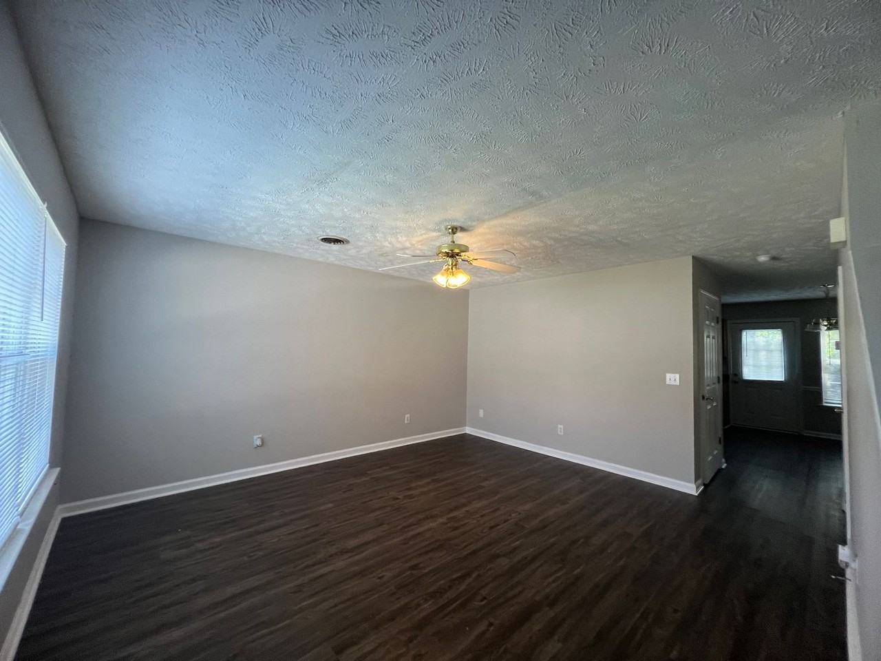 1512 Center Pointe Dr - Photo 3 of 18