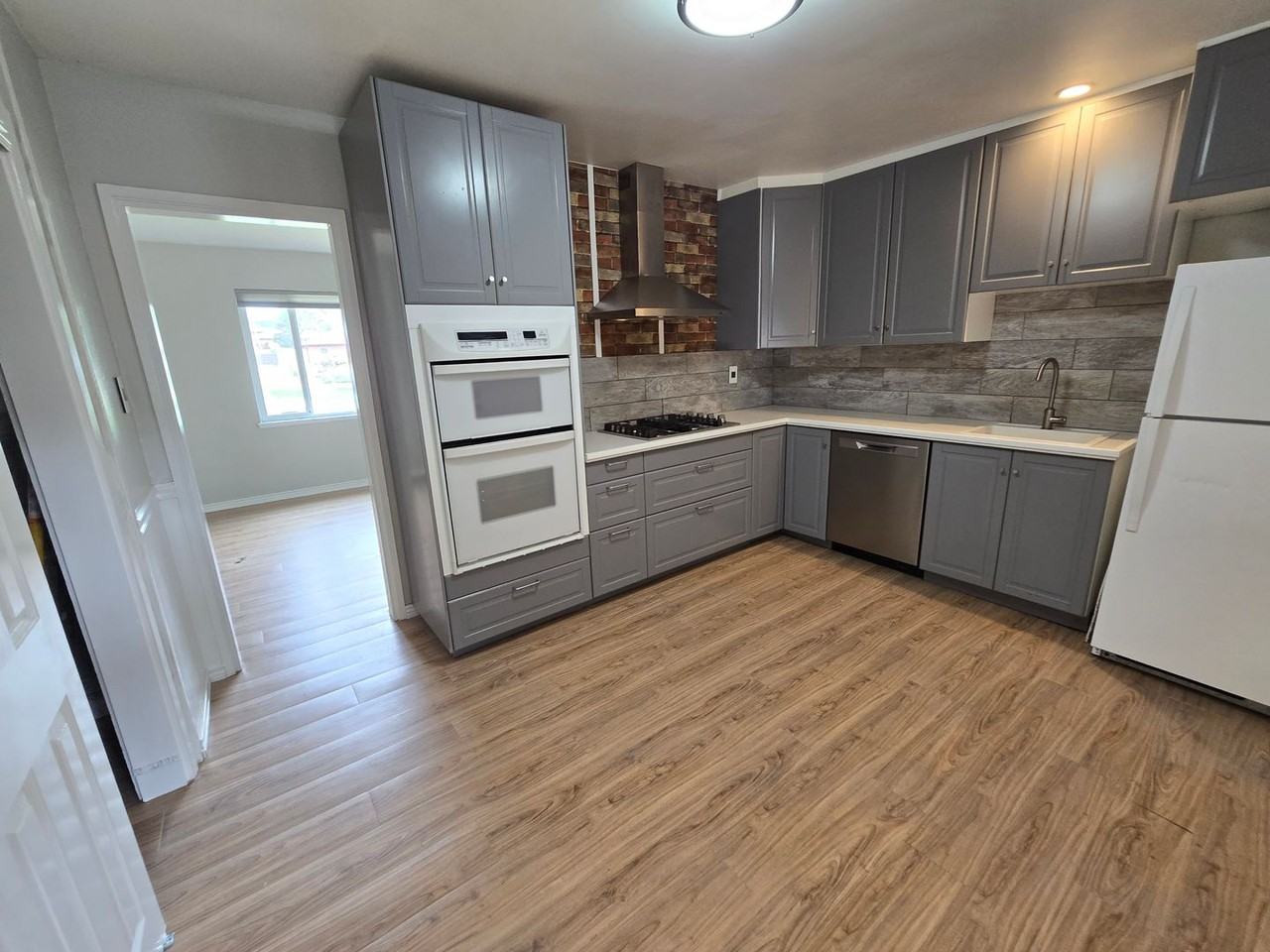 8991 Hoffman Way - Photo 3 of 23