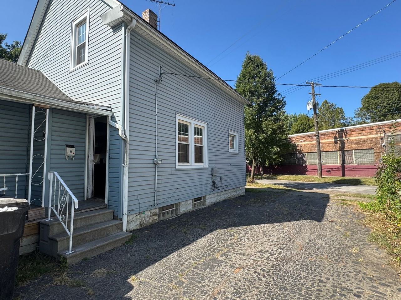 7006 Morgan Ave - Photo 3 of 14
