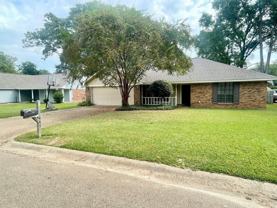 441 Pin Oak Dr - Photo 1 of 1