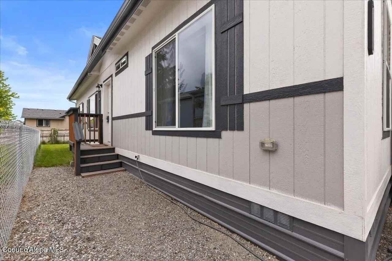 1802 W Windsor Ave - Photo 5 of 19