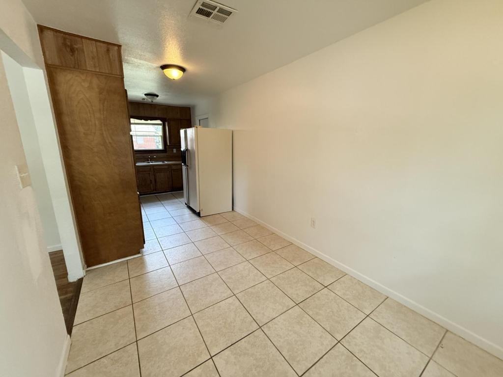 1004 S 3rd St - Photo 7 of 26