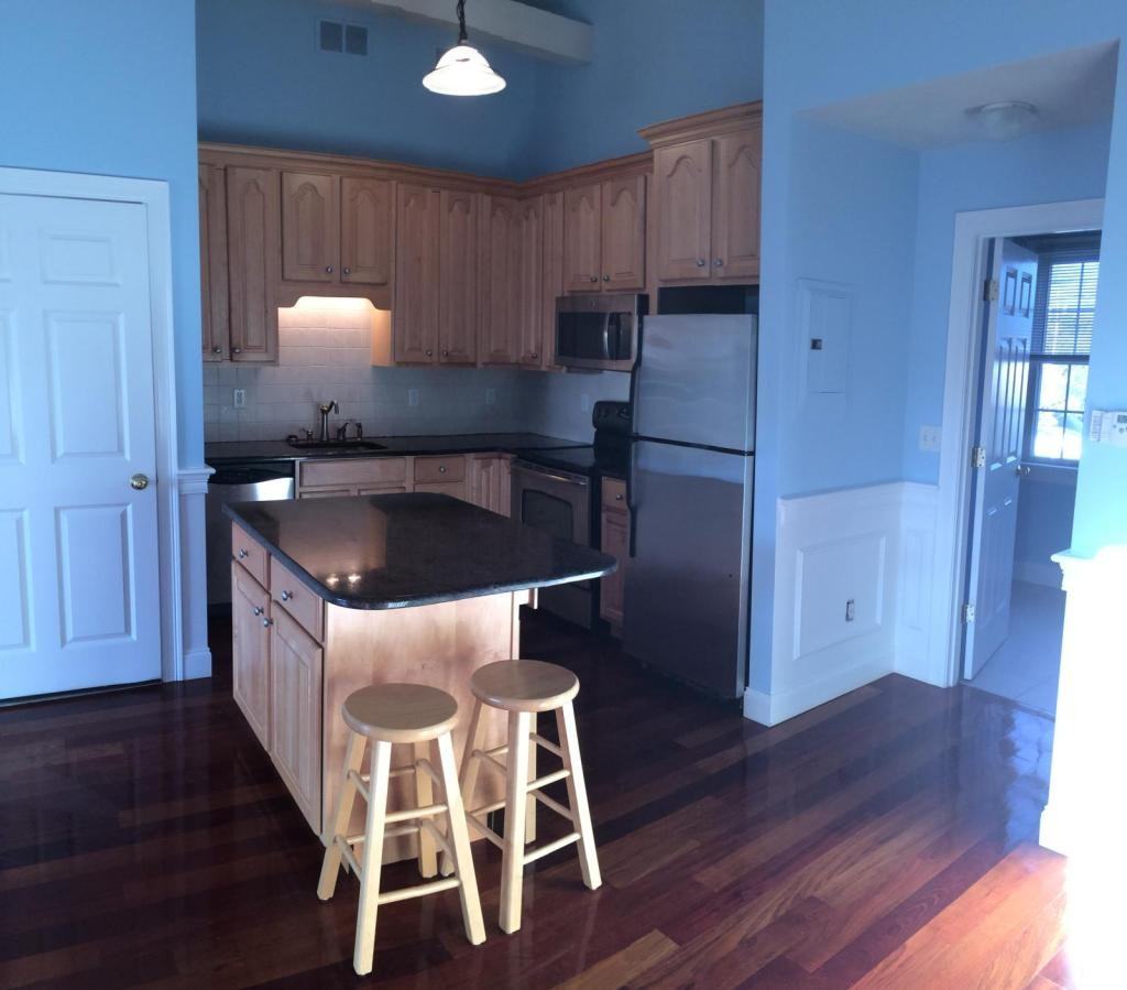 1685 Main St - Photo 2 of 7