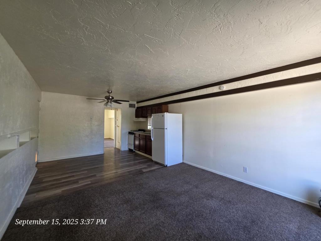 2177 Kingman Ave - Photo 2 of 8