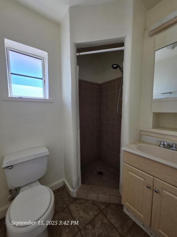 2177 Kingman Ave - Photo 7 of 8