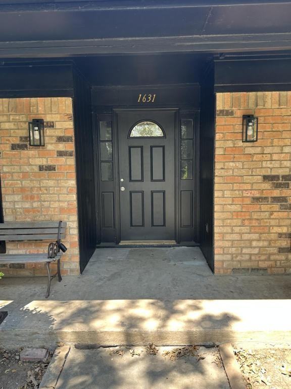 1631 Centenary Dr - Photo 2 of 21