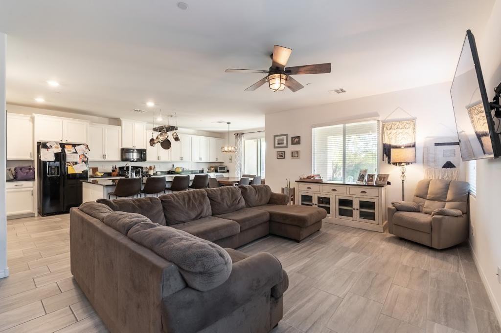 1082 Langston Ranch Ave - Photo 2 of 25