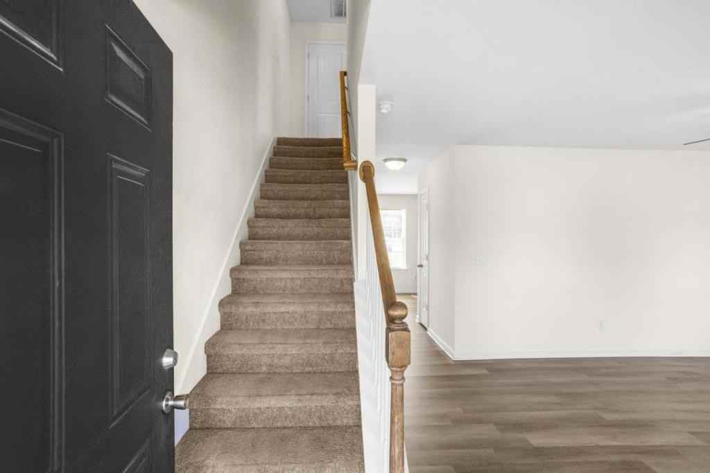 1330 Benley St - Photo 4 of 27