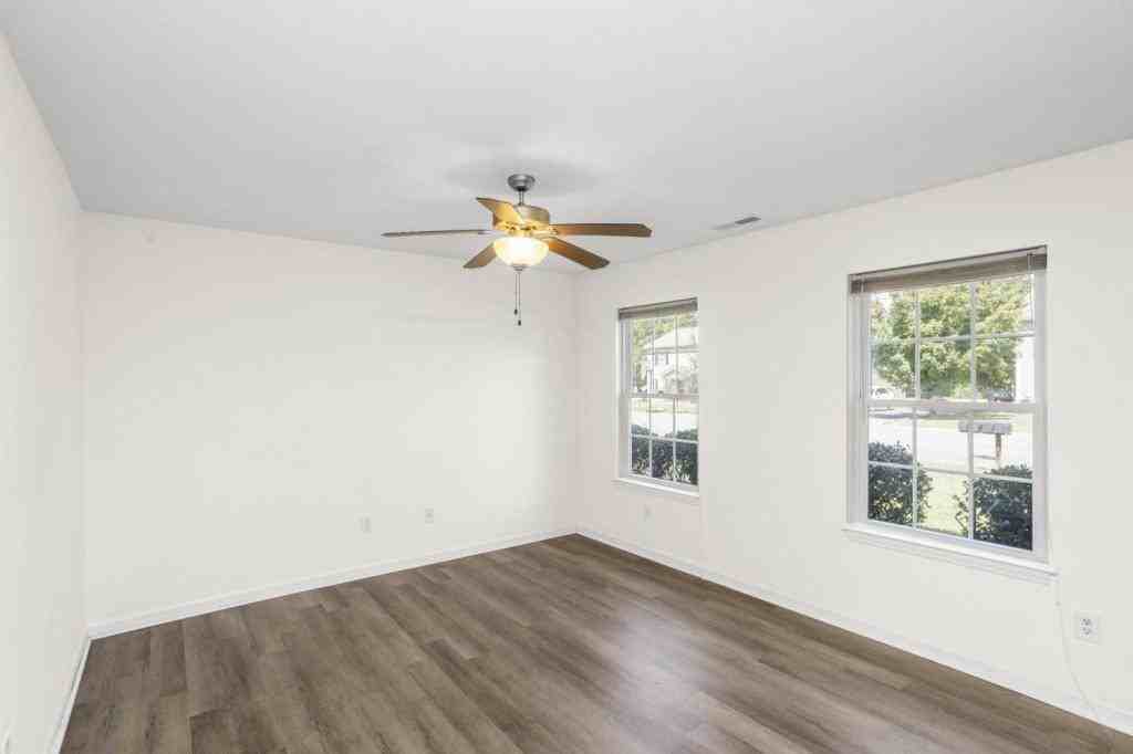 1330 Benley St - Photo 7 of 27
