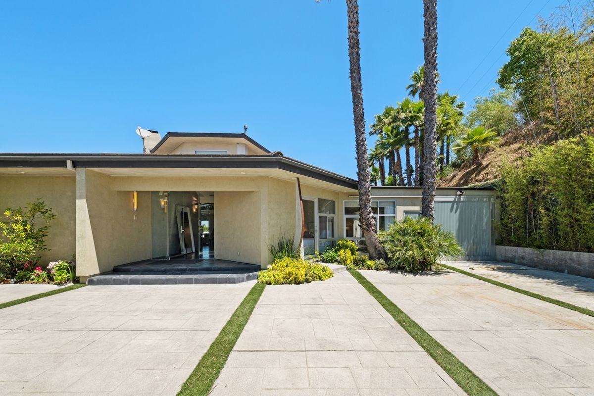 2625 Mar Lu Drive - Photo 4 of 26