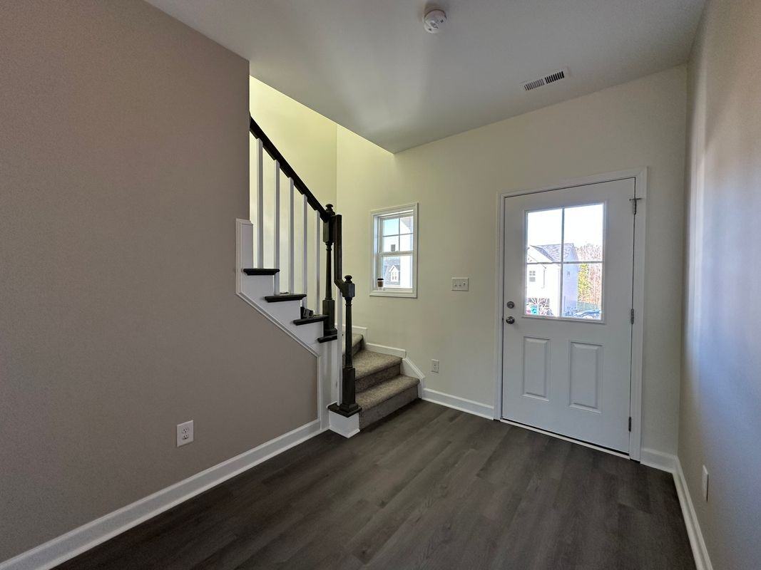 1130 Camellia Dr - Photo 2 of 12