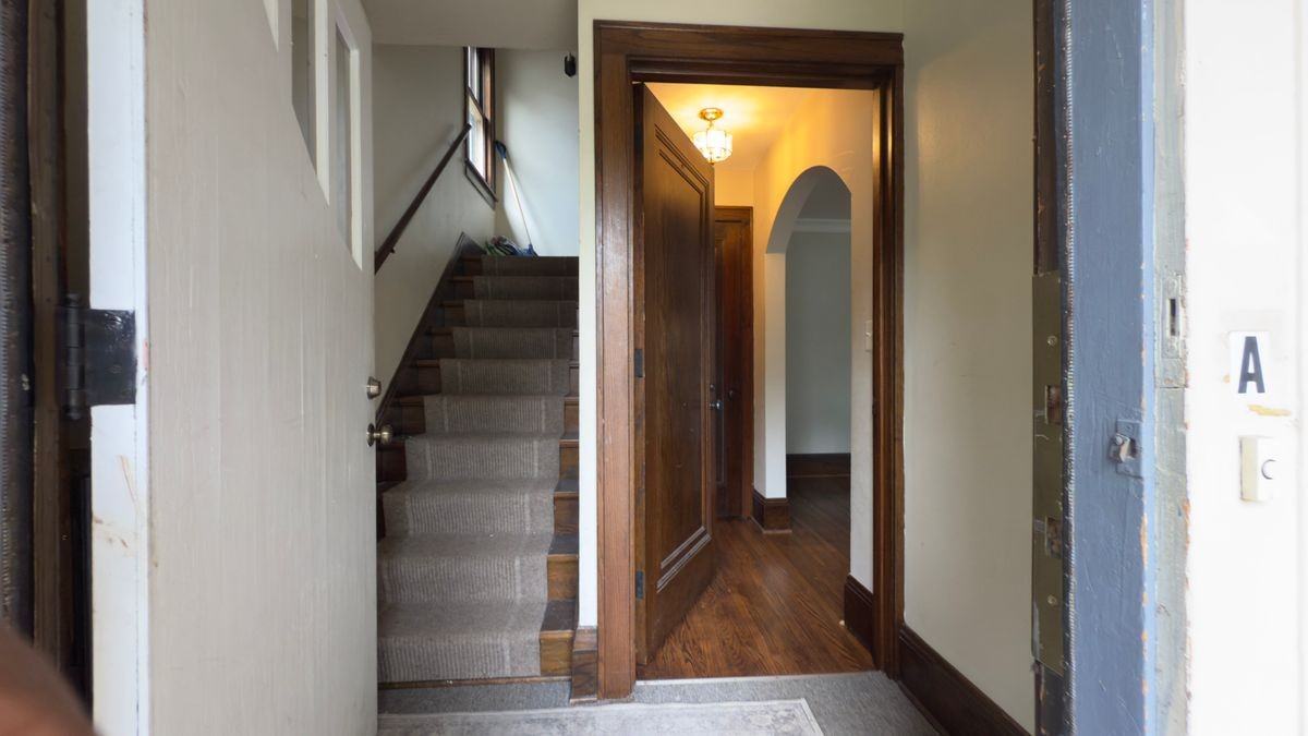 1439 Saint Clair Ave - Photo 2 of 18