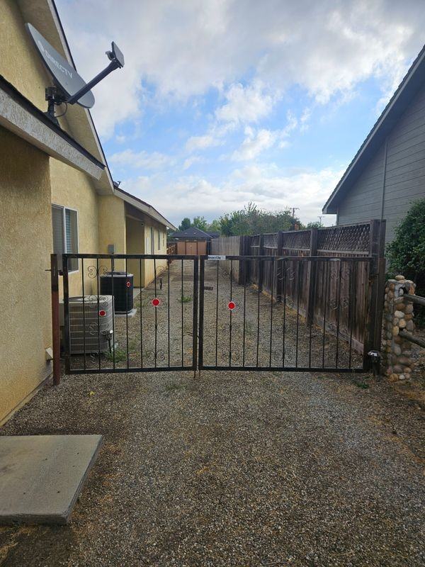 17960 Swaps Ct - Photo 3 of 23