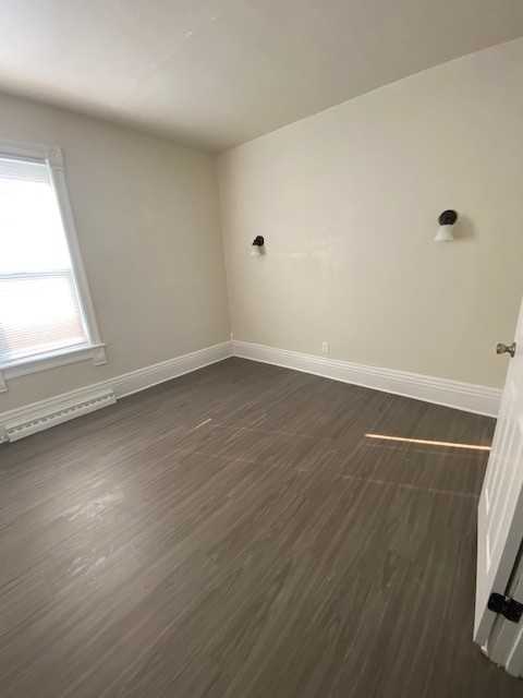 1323 Doty St #A - Photo 3 of 18