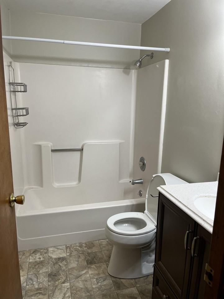 2175 Violet Cir #4 - Photo 3 of 7