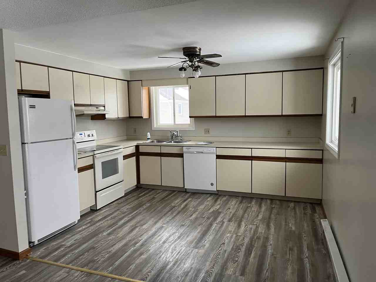2175 Violet Cir #4 - Photo 4 of 7