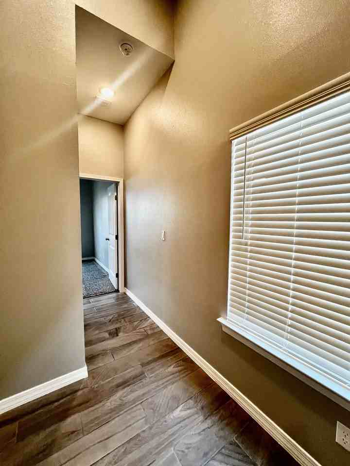 11365 Hidalgo Dr - Photo 6 of 46