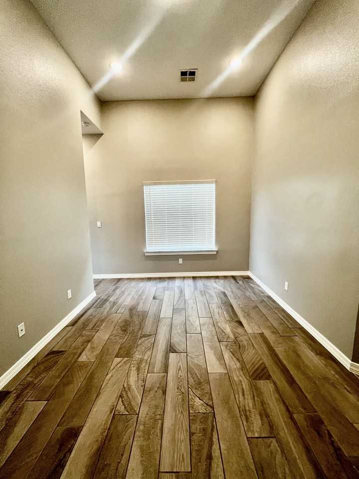 11365 Hidalgo Dr - Photo 6 of 46