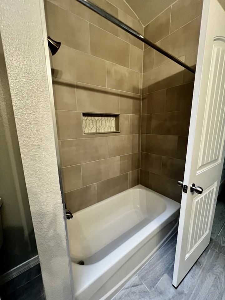 11365 Hidalgo Dr - Photo 5 of 46