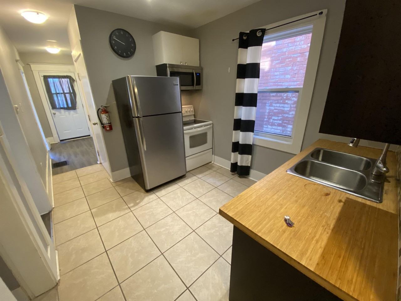 254 Holton Ave S #1 - Photo 5 of 9