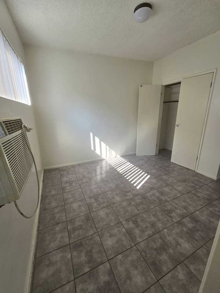 4013 - Photo 5 of 15