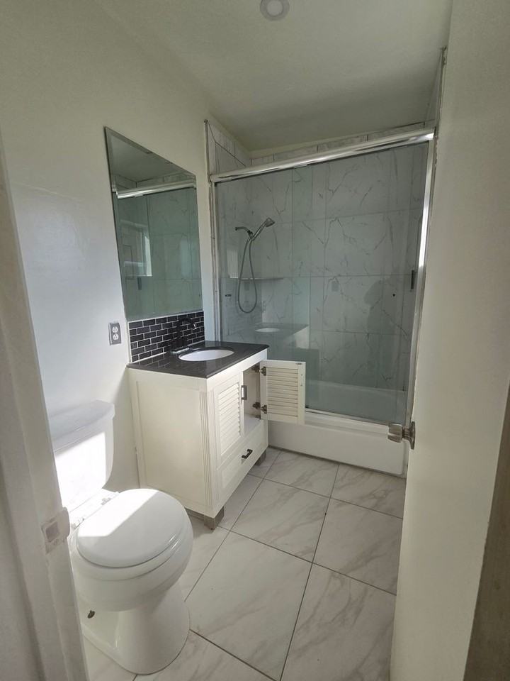 4013 - Photo 6 of 15