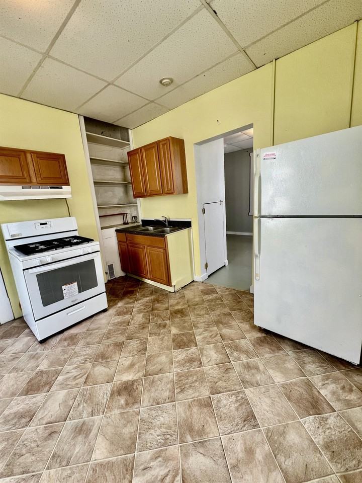 535 Locust Ave #1 - Photo 5 of 25