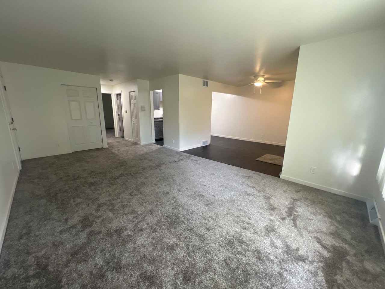 Lake Point Drive Apartments - Photo 3 of 29