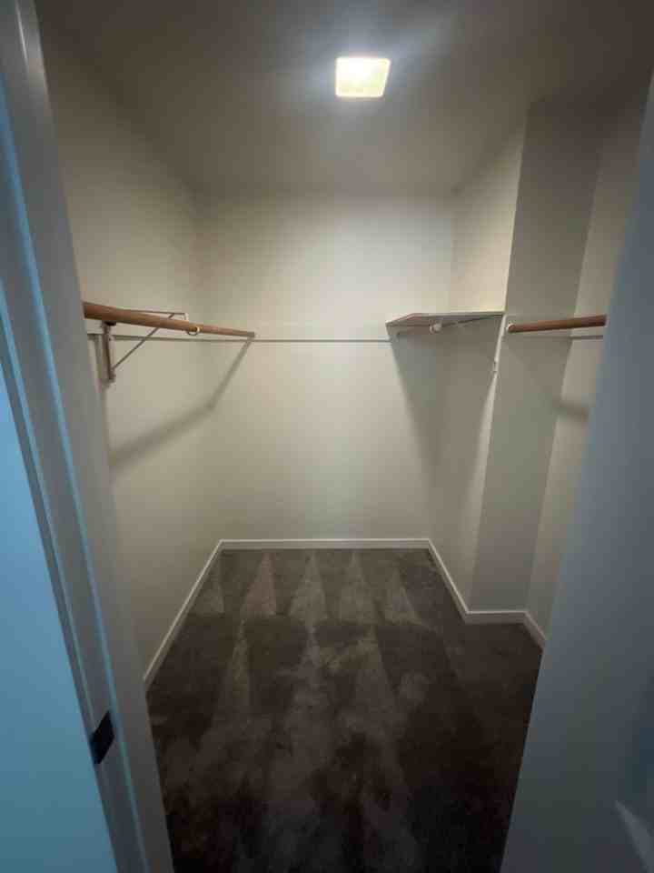 Lake Point Drive Apartments - Photo 7 of 29