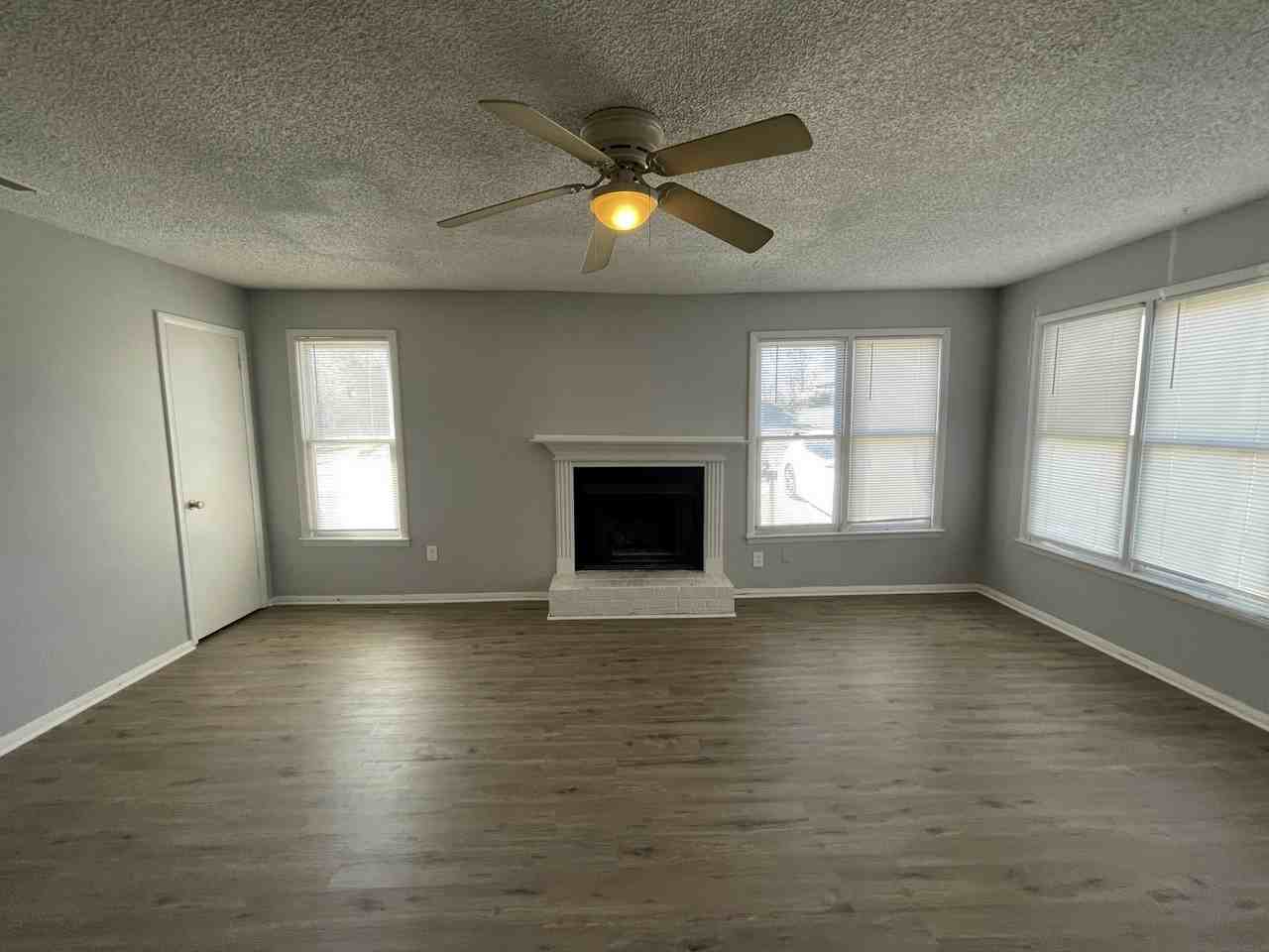 3929 Highridge Dr Sw #D - Photo 6 of 12