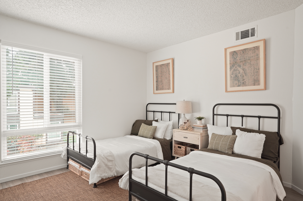 NEW STUDY ROOM! AVAILABLE NOW AND FOR 2025 - Photo 3 of 50