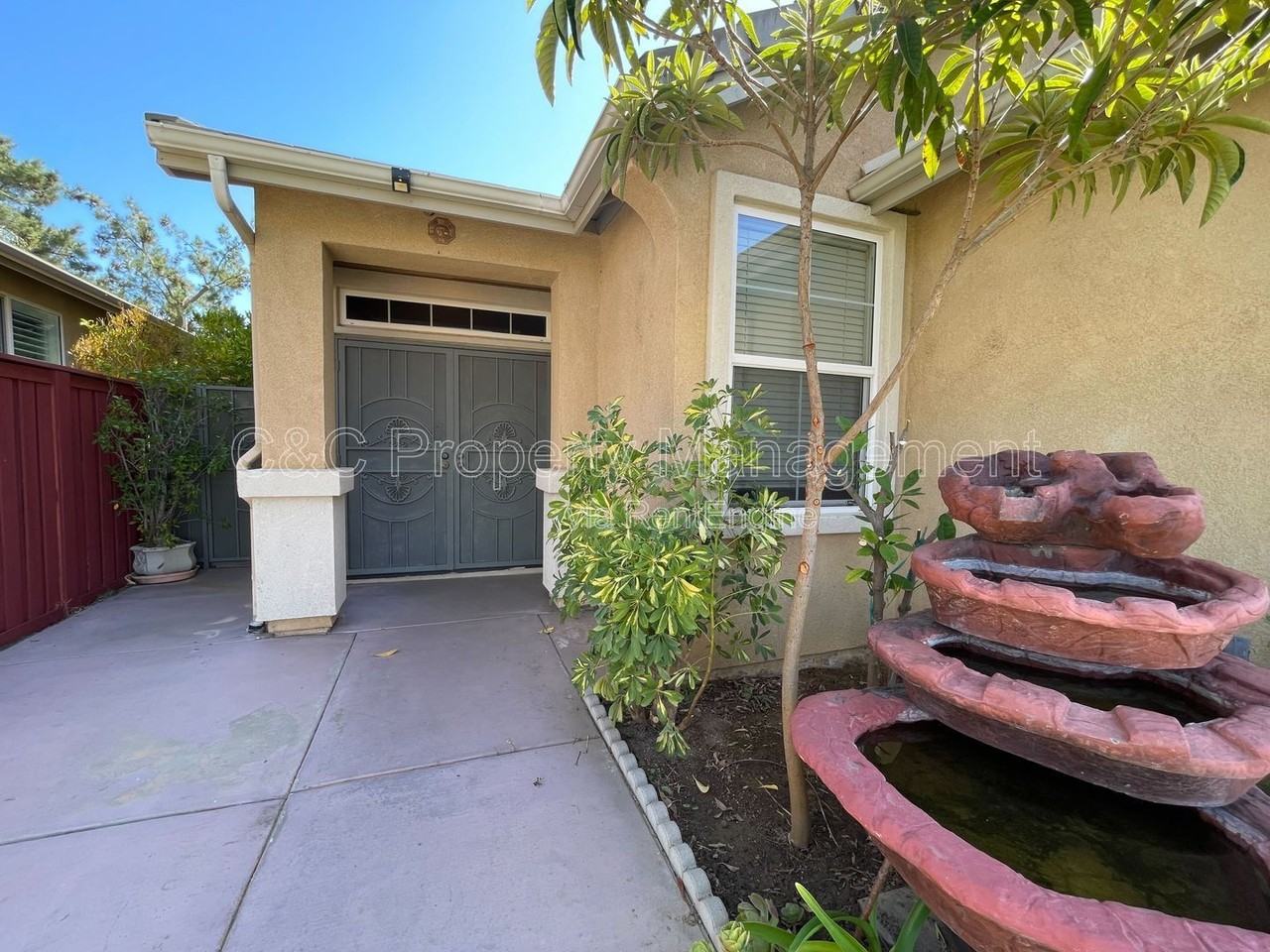 392 Bjorn Ct - Photo 3 of 18