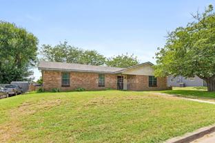 429 Lindenwood Ln W - Photo 1 of 1