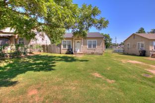 7107 Nw 39th St - Photo 1 of 1