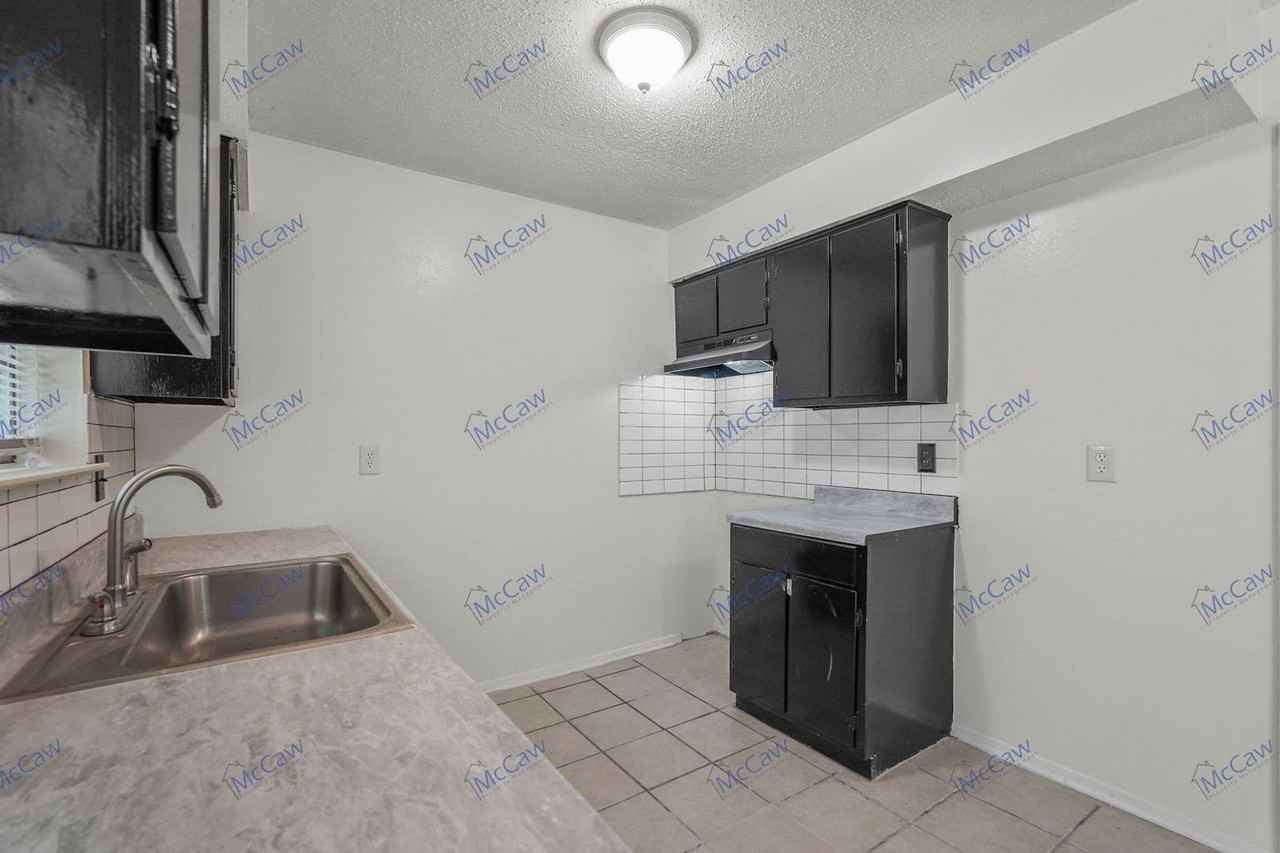 12212 Duchess Dr - Photo 7 of 21