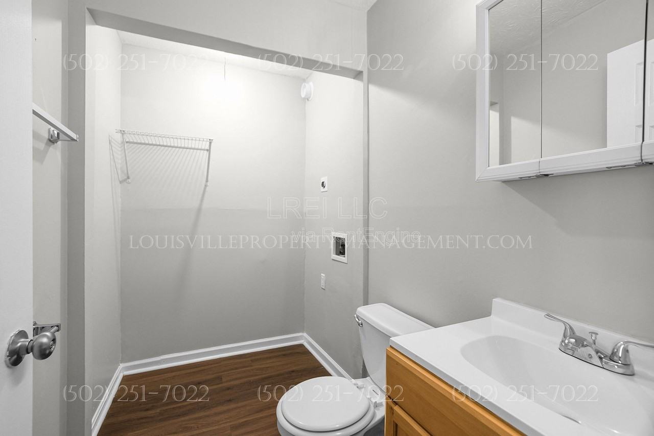 621 Westport Rd #2 - Photo 3 of 15