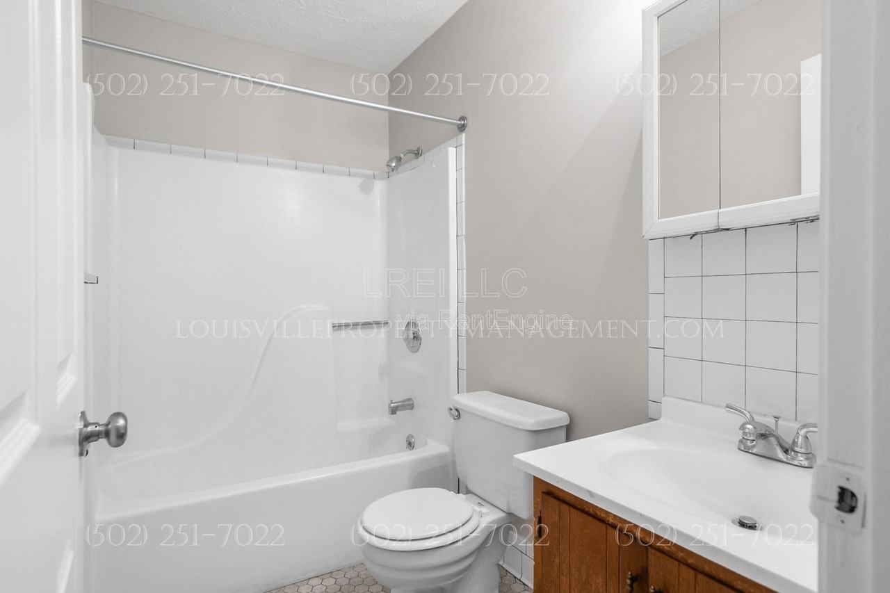 621 Westport Rd #2 - Photo 7 of 15