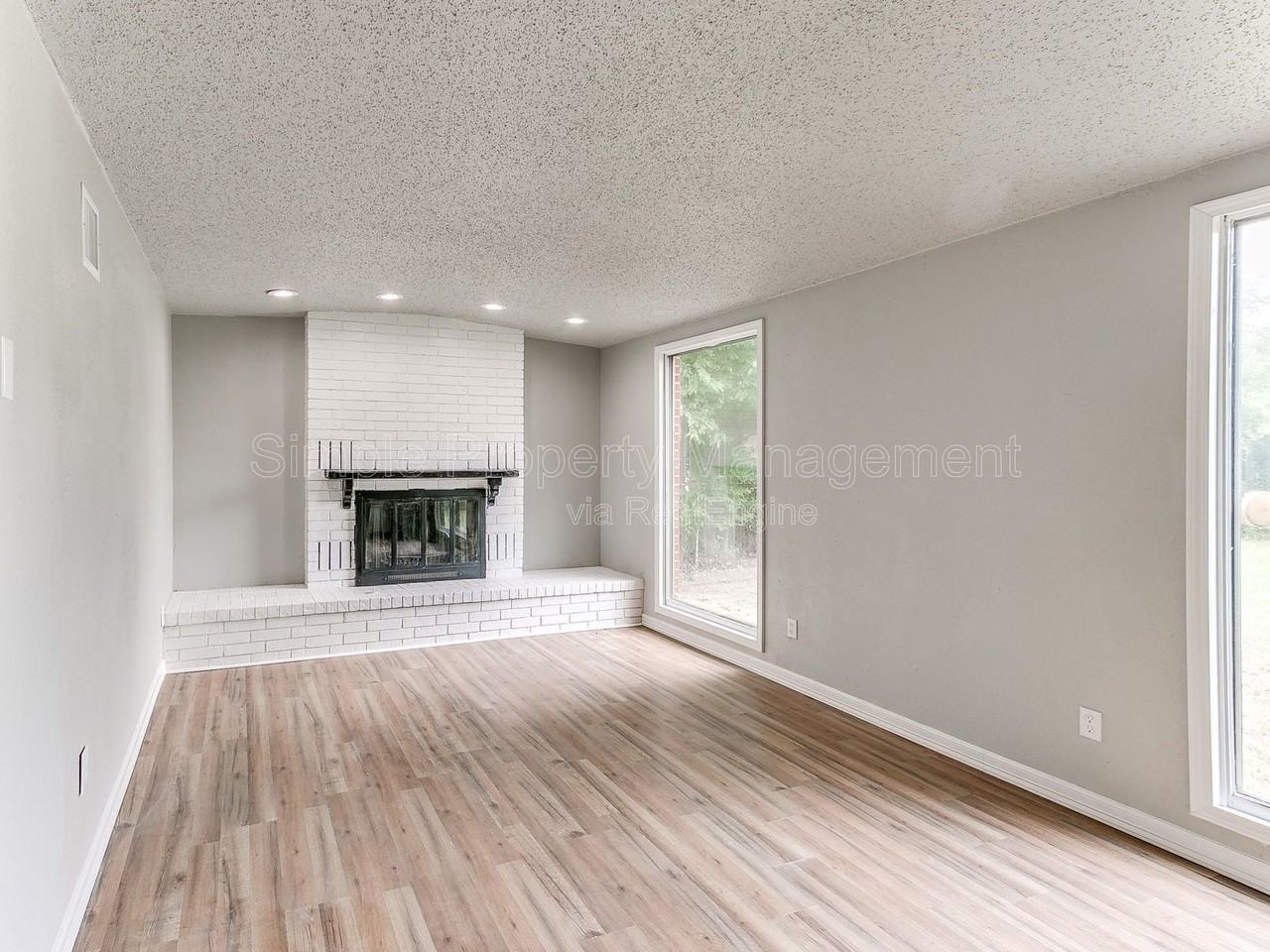 3145 Nw 47th St - Photo 7 of 23