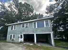 704 E Thomas St #B - Photo 1 of 1