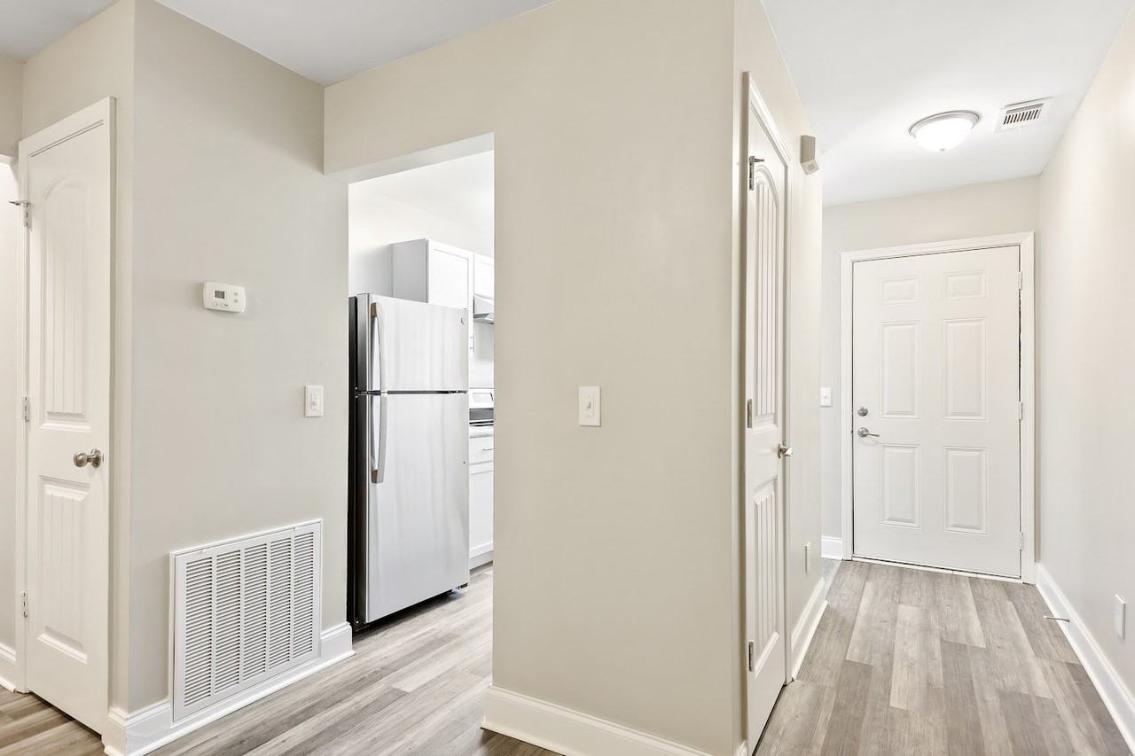 Pooler Station - Photo 5 of 17