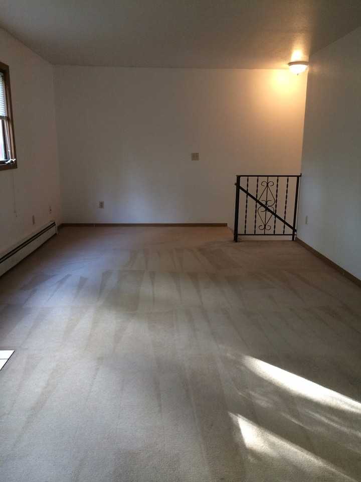 1900 Marthas Vineyard Cir #4 - Photo 5 of 6