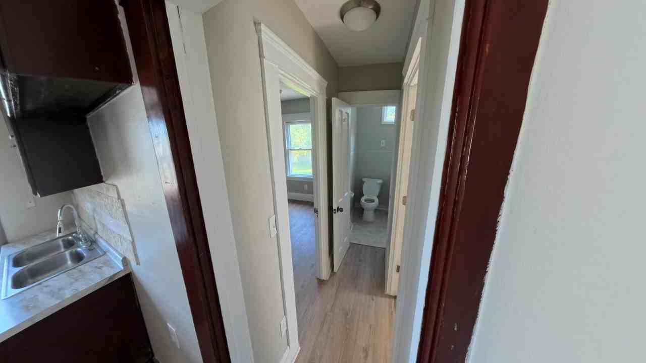 7515 Ottawa Rd UP Unit - Photo 6 of 18